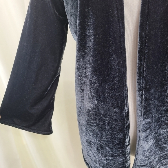 Van Palma Stretch Velour Cardigan Gray Parrot Embroidery - Picture 4 of 8